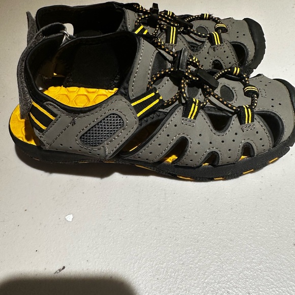 Khombu Youth Boys Sandals Gray Yellow Size 2 - Picture 2 of 4